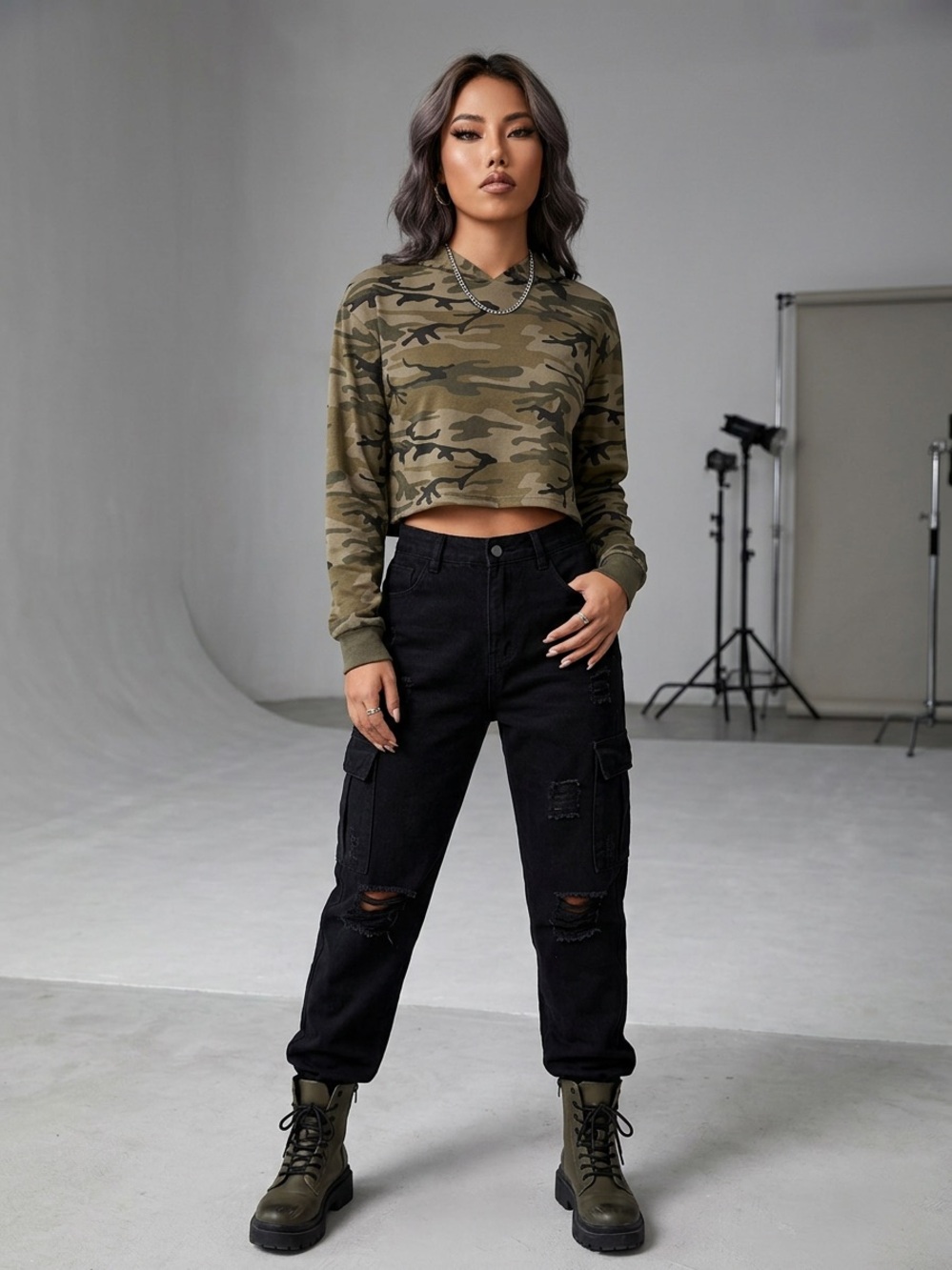 Bluenotes Olive Camo Cropped Pullover Sweatshirt
